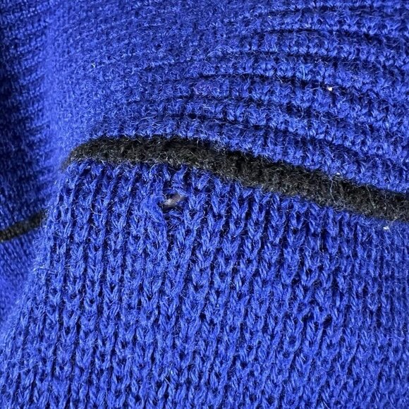 Yves Saint Laurent Sweater Mens Size Small Blue Black Striped 100% Wool vintage - Picture 5 of 8